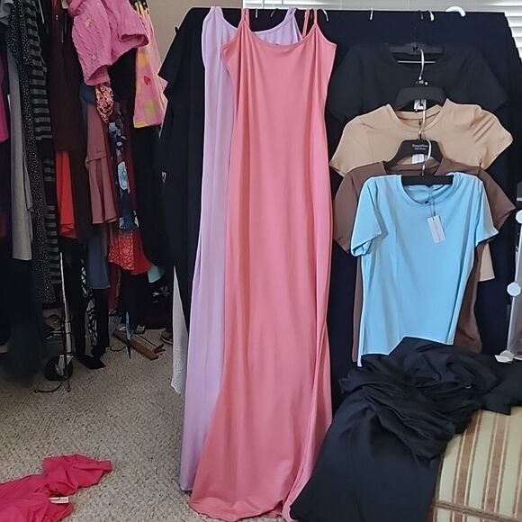 Skims similar fabric maxi dress Pink - Picture 3 of 11